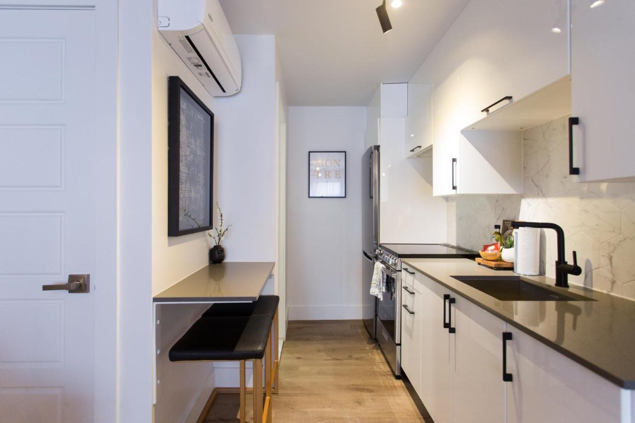 Fun & Funky Little Italy Studio With Full Kitchen By Den Stays مونتريال المظهر الخارجي الصورة